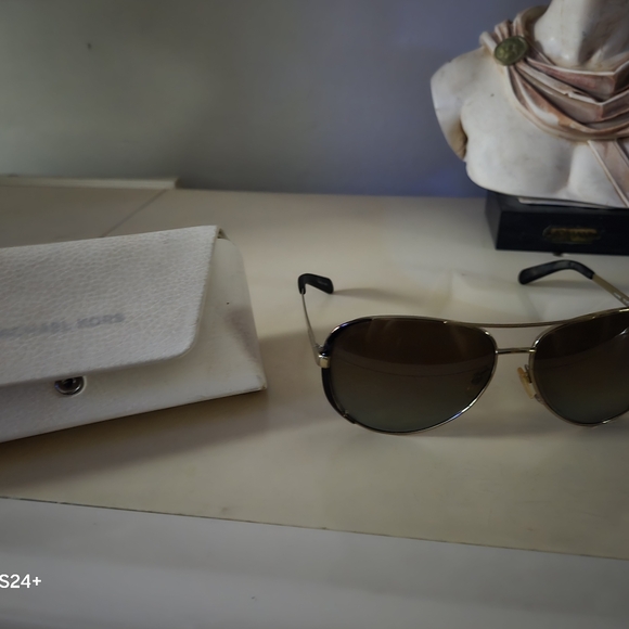 Michael kors sunglasses - Picture 4 of 4